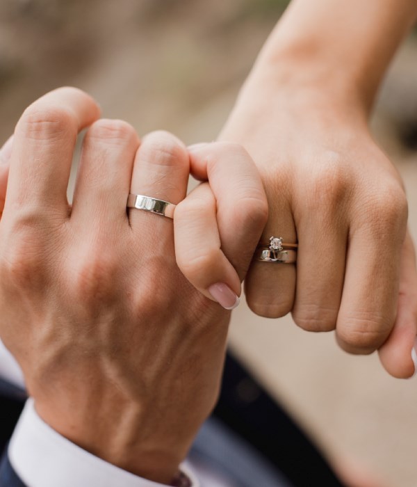 Rekomendasi Desain Wedding Rings Berlian  Elegan Untuk Moment Pernikahan